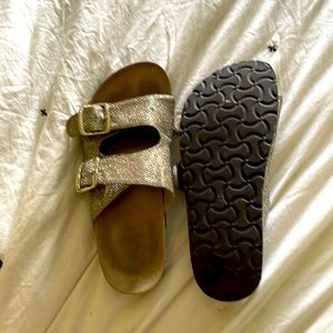 Green Mountain sandals size 8